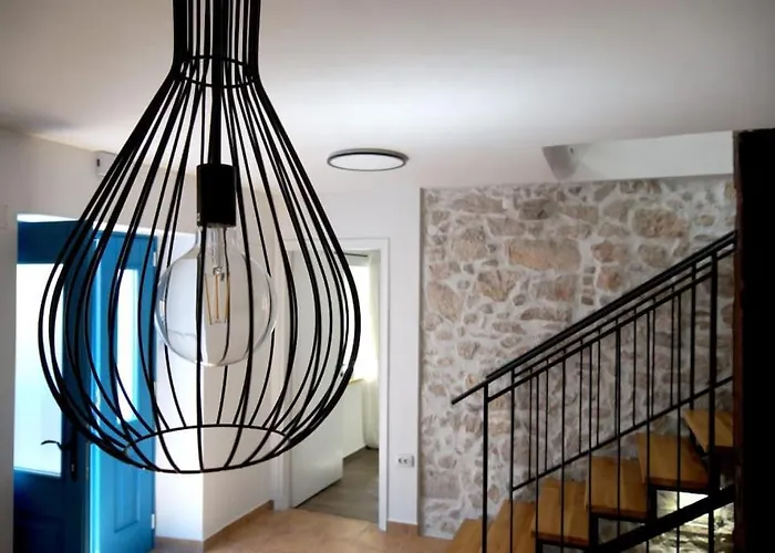 Old Town Stone House Semesterbostad