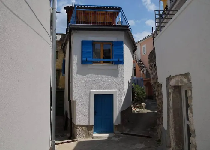 Semesterbostad Old Town Stone House