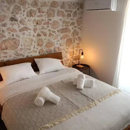 Old Town Stone House *