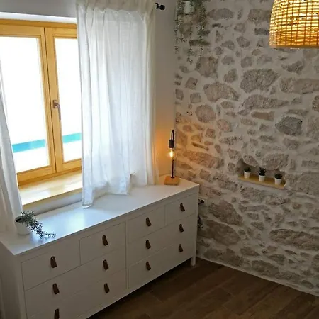 Old Town Stone House בית נופש