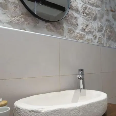 Old Town Stone House Дом отдыха Нови-Винодолски