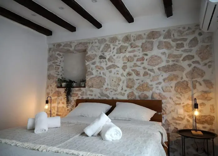 Old Town Stone House Σπίτι διακοπών