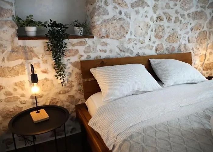Old Town Stone House Novi Vinodolski